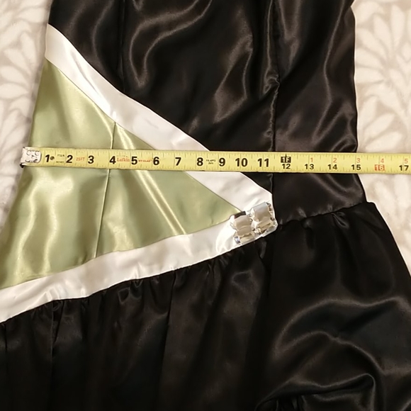 Jessica McClintock Prom/Party Dress - Picture 5 of 6